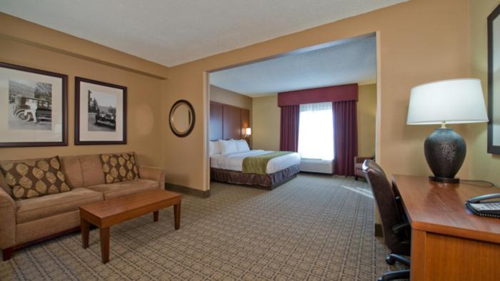 Russell Inn And Suites Старквилл Экстерьер фото