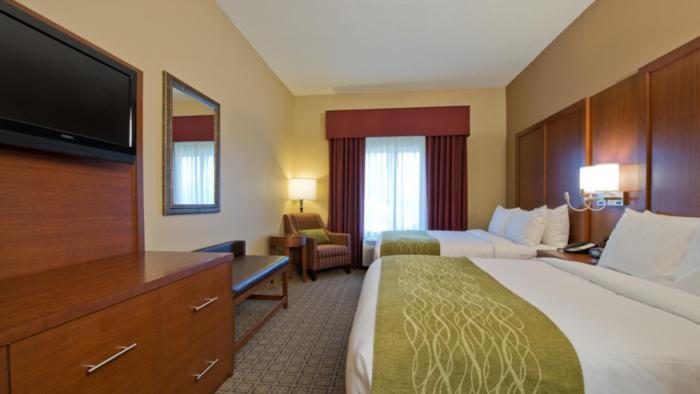 Russell Inn And Suites Старквилл Экстерьер фото