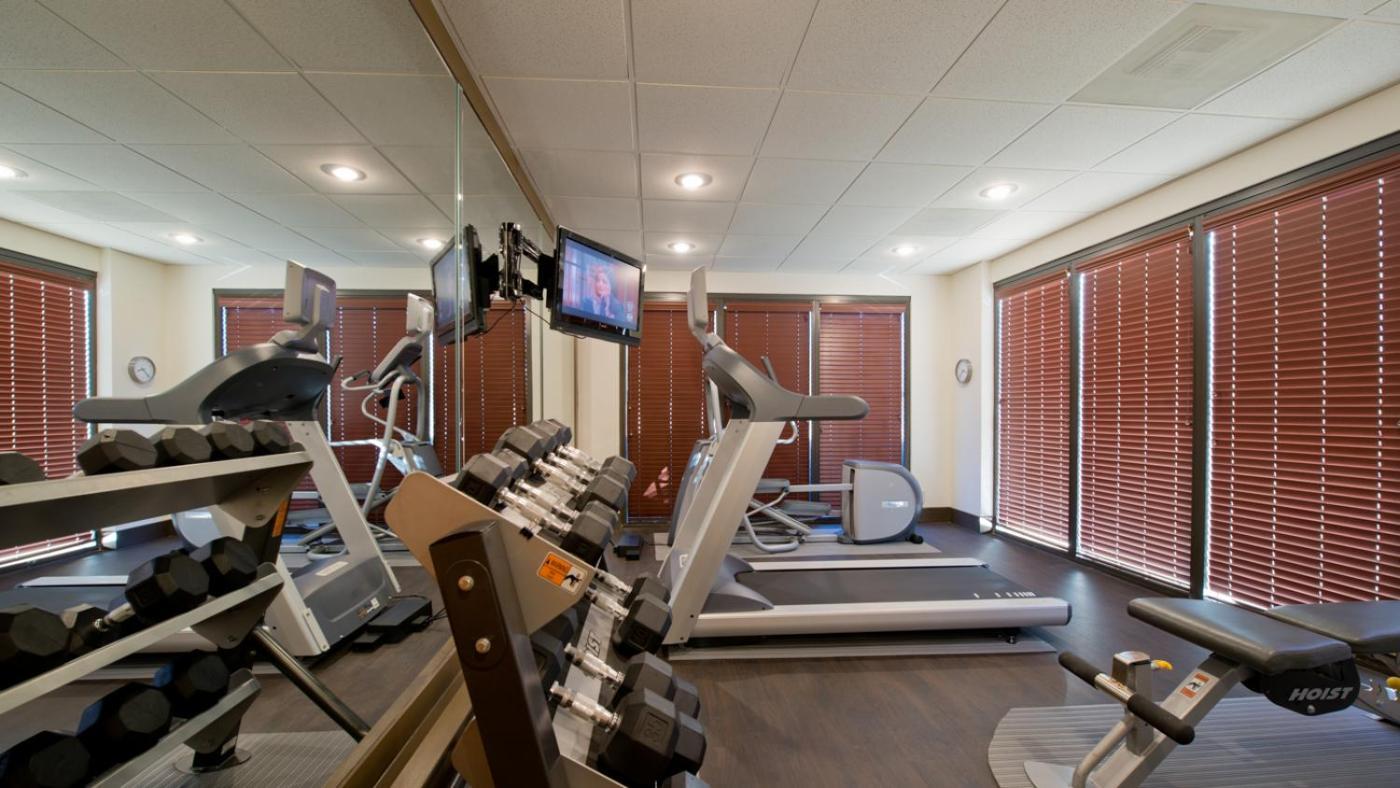 Russell Inn And Suites Старквилл Экстерьер фото